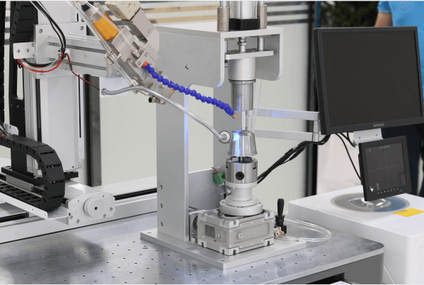 激光焊接機(jī) 激光焊接機(jī)